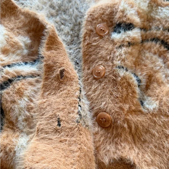 Altar'd State | Fuzzy Cropped Cardigan with Swirl Pattern - Picture 4 of 5